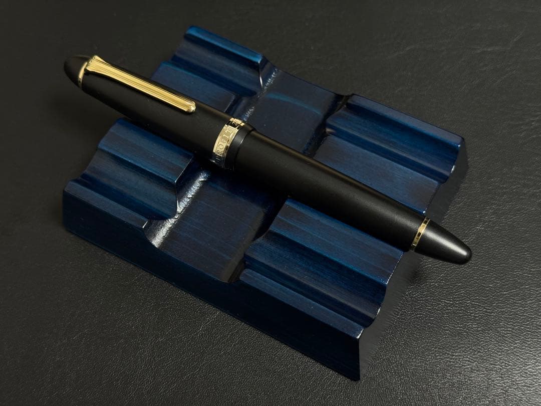 セーラー 万年筆 プロフィット21 旧型 梨地(マットブラック) MF(中細)