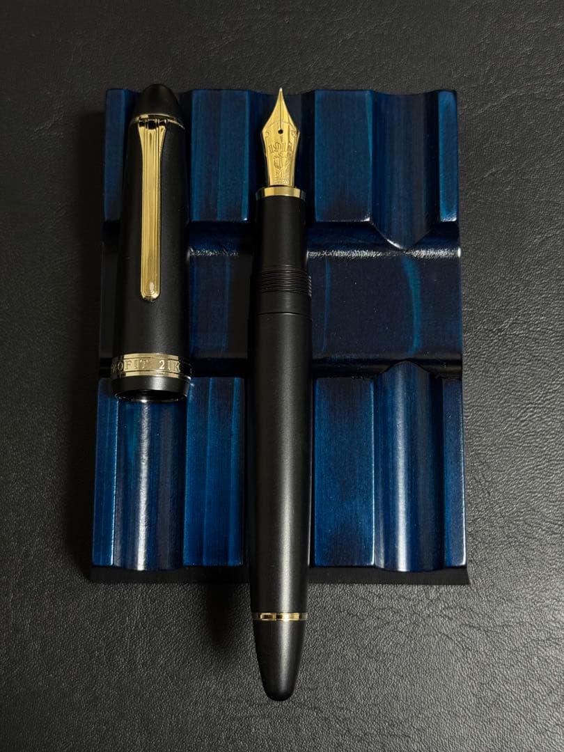 セーラー 万年筆 プロフィット21 旧型 梨地(マットブラック) MF(中細)