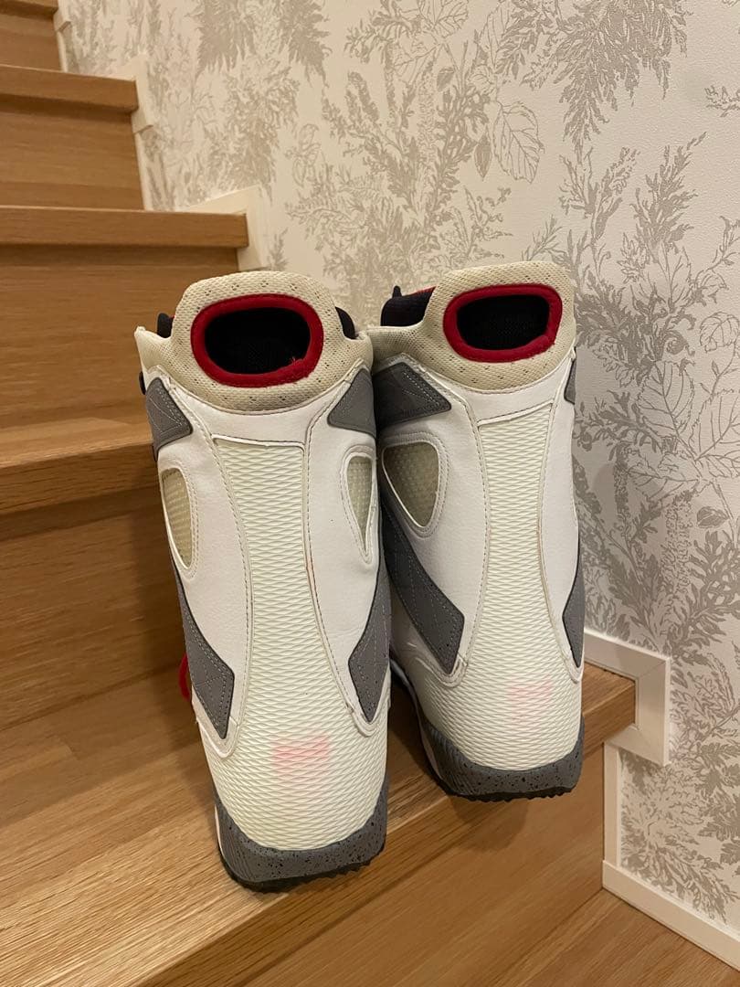 Nike Air スノーボードブーツ ズーム　怪獣　US 9 ホワイト/レッド