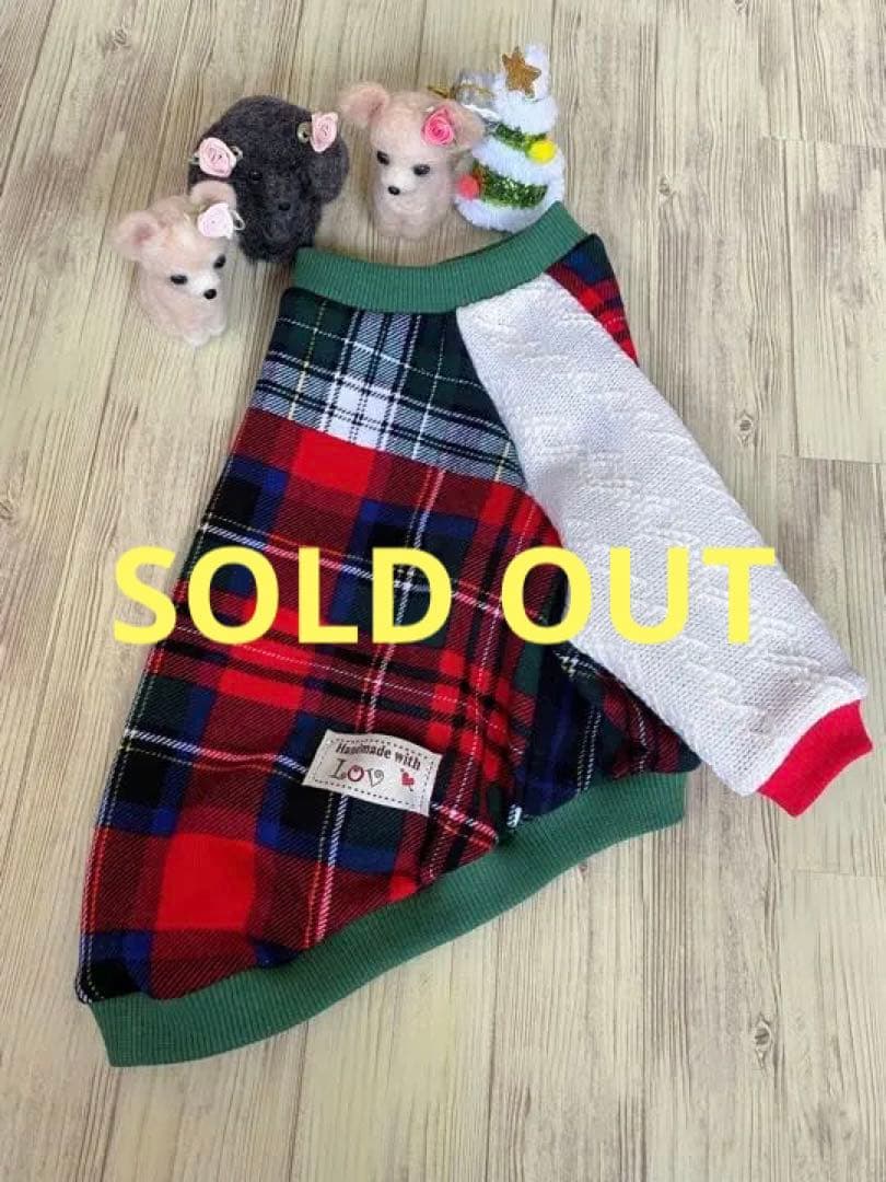 犬服  ラグラン(Ｌ)   ꒡̈⃝Lily꒡̈⃝ハンドメイド   クリスマスカラー