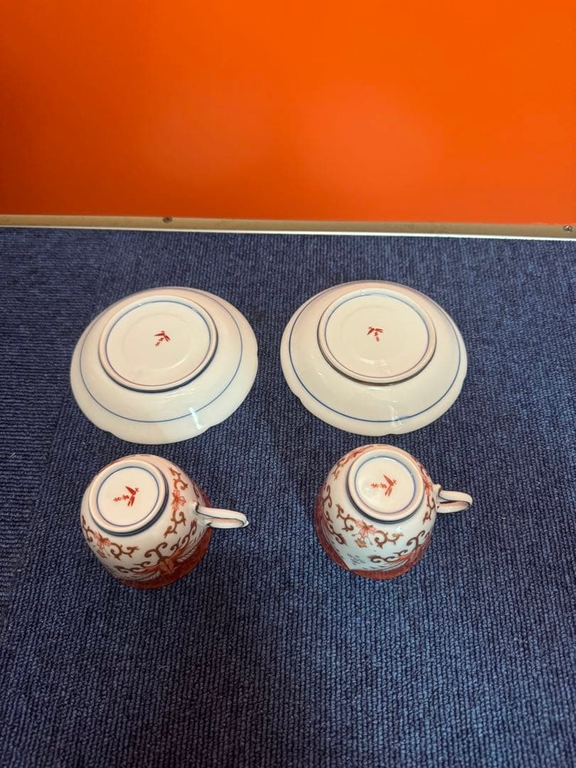 1603 有田焼 賞美堂 其泉窯 赤濃金彩唐草コーヒー碗皿2客セット 未使用品