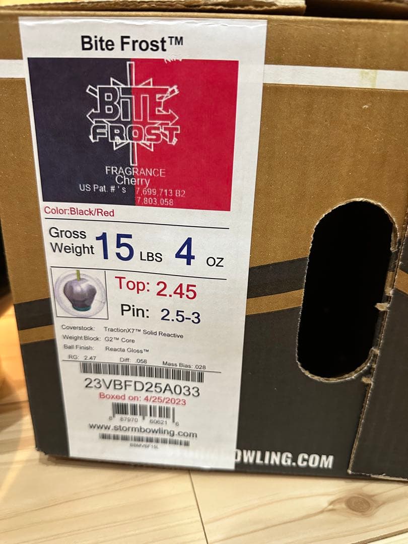 Bite Frost ボウリングボール 15ポンド