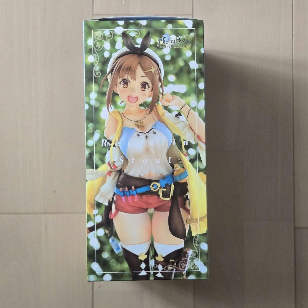 Wonderful Works　ライザ 　フィギュア