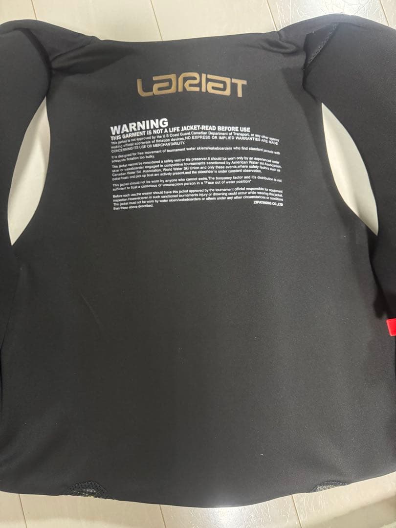 ライフジャケット LARIAT 男 SEADOO 女性 DOLPHIN 子供