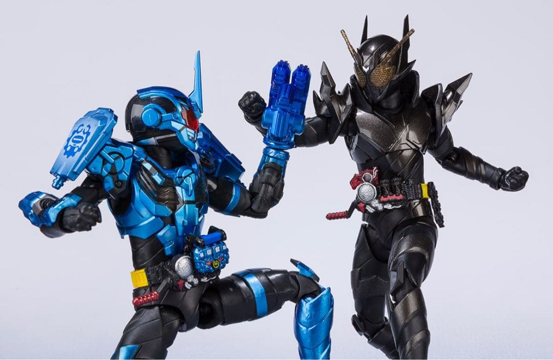 S.H.Figuarts 仮面ライダーメタルビルド　仮面ライダーグリスブリザード