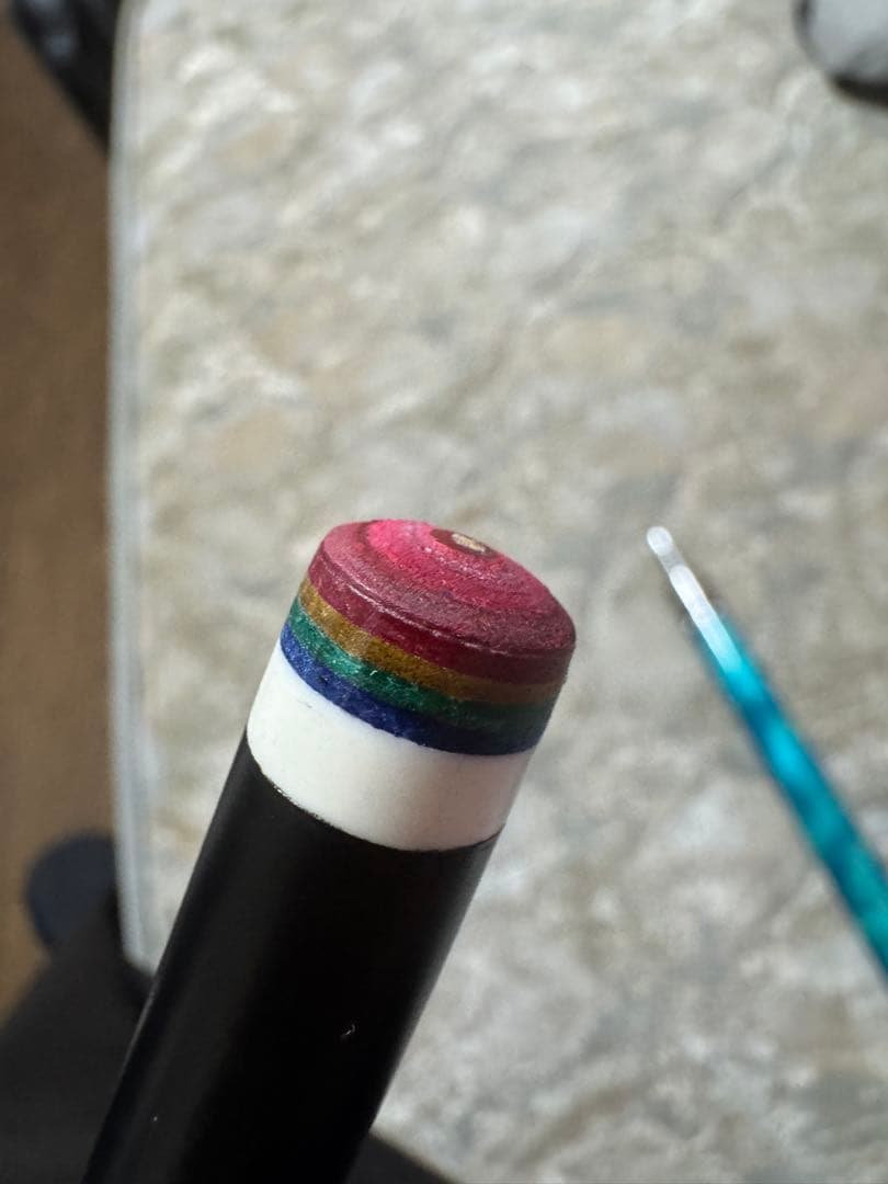 ビリヤードキュー 青と白のグラデーション