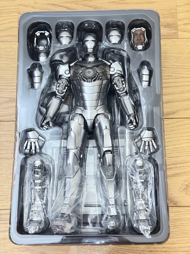 【美品】ホットトイズ　アイアンマン・マーク２ （アーマー・アンリーシュド版）