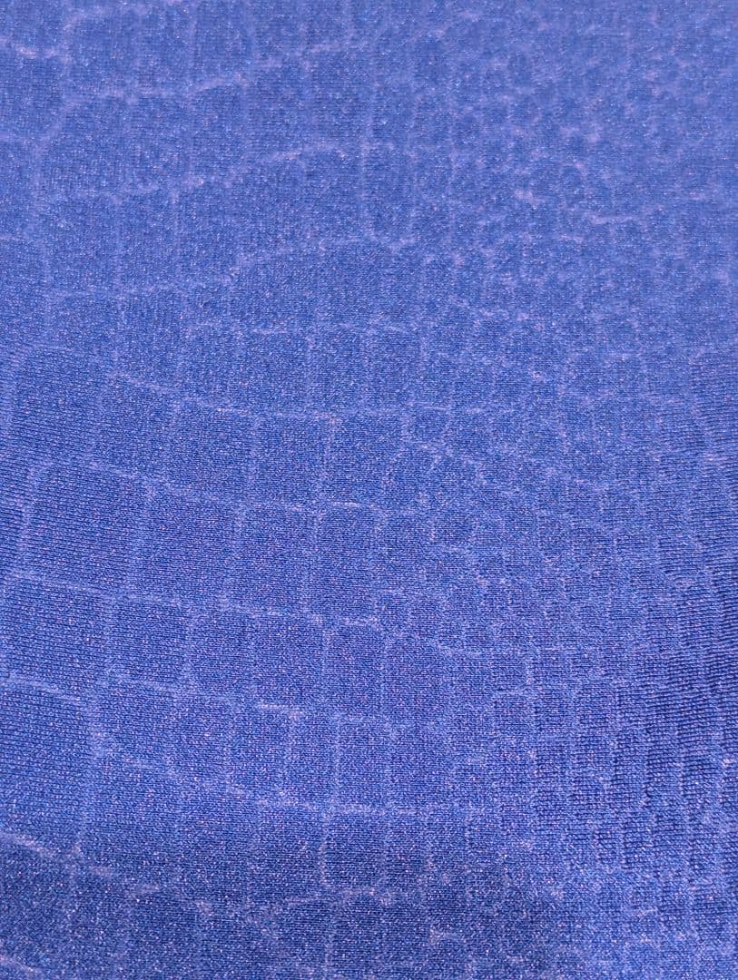 ブルー 型押しクロコダイルBIGサイズ　 角度が変えられる壁打ち無音布(むおんふ