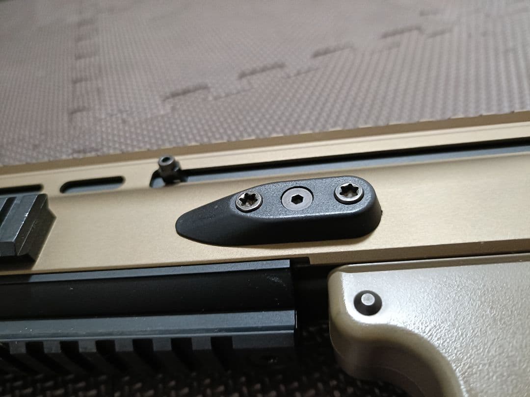 東京マルイ　次世代電動ガン　SCAR-H　タンカラー