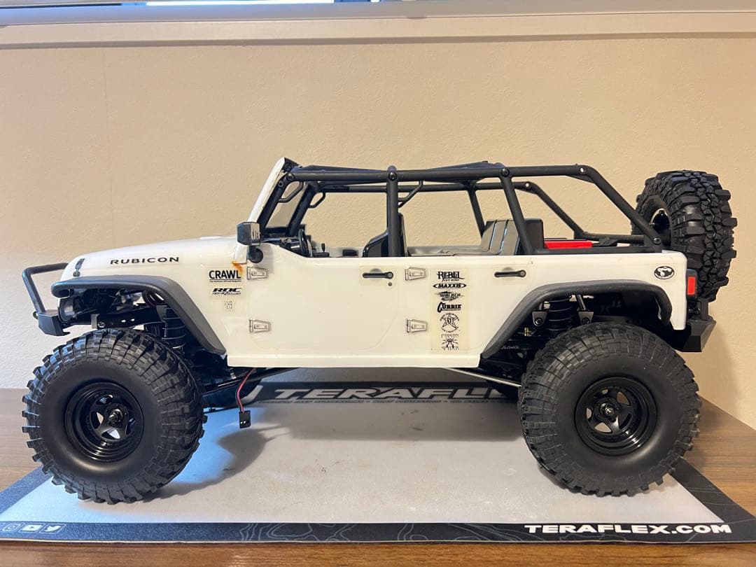 ☆最終価格☆ RCクローラー　axialボディ　2速 scx10風