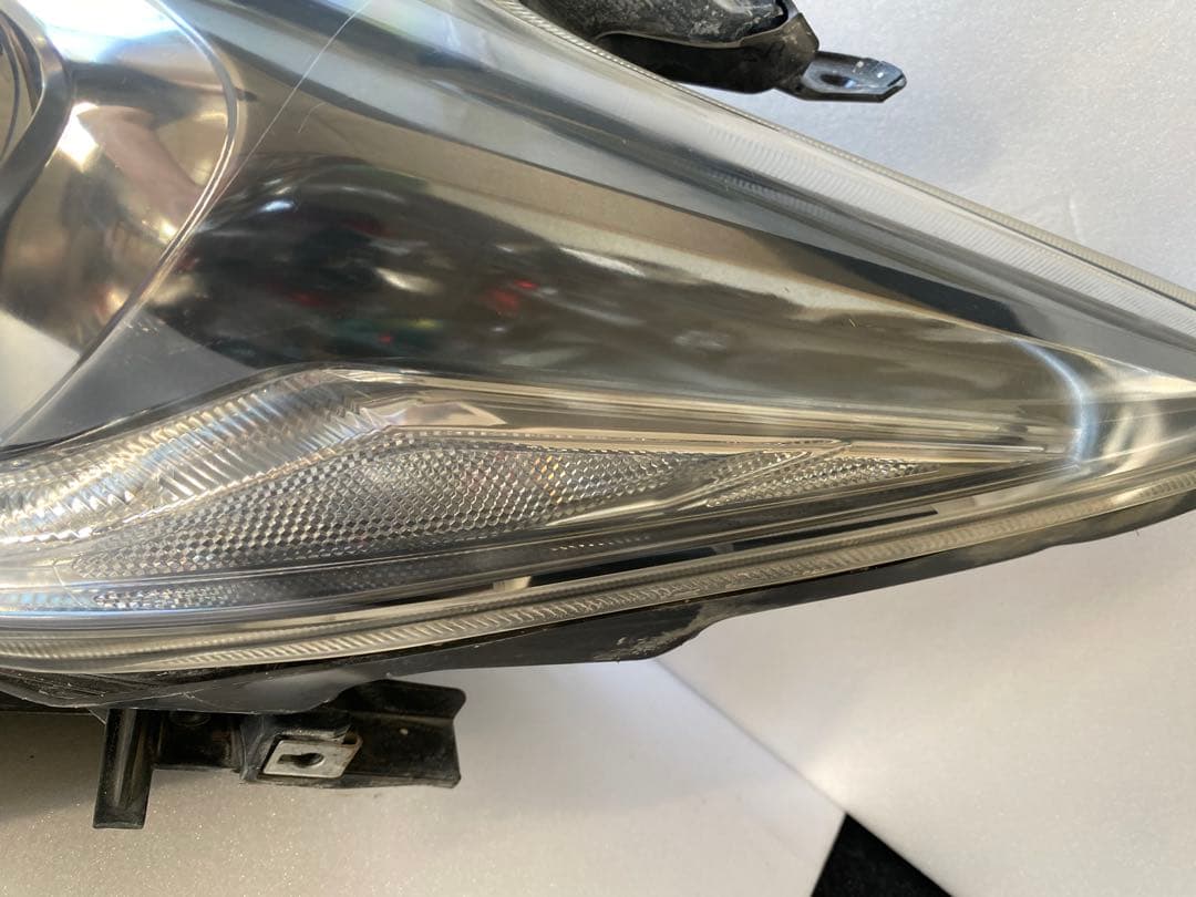 プリウス 30系 前期 純正HID ヘッドライト 左右セット