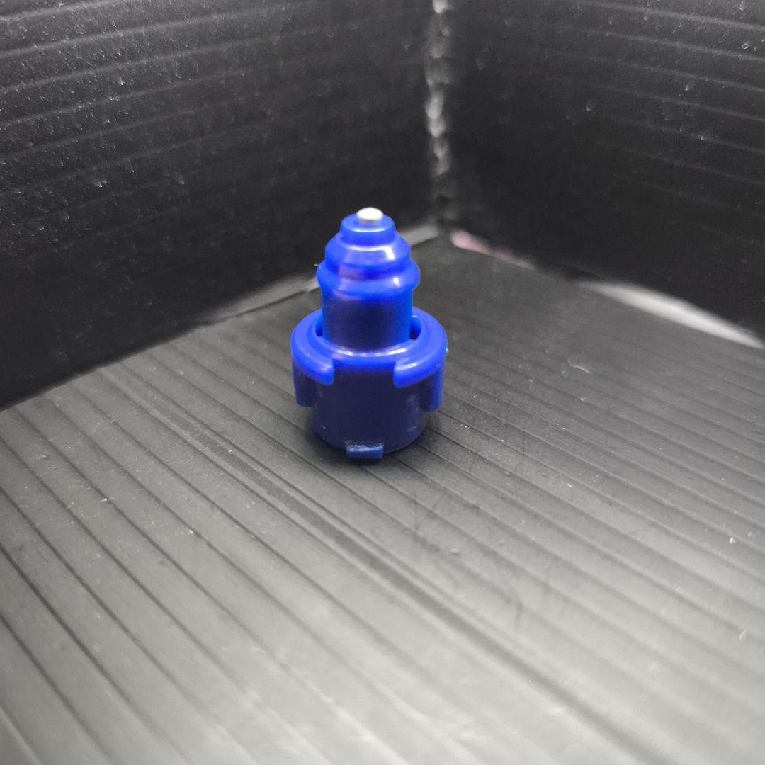 爆転シュートベイブレード　ドランザーMF 軸先　フリーシャフトコア