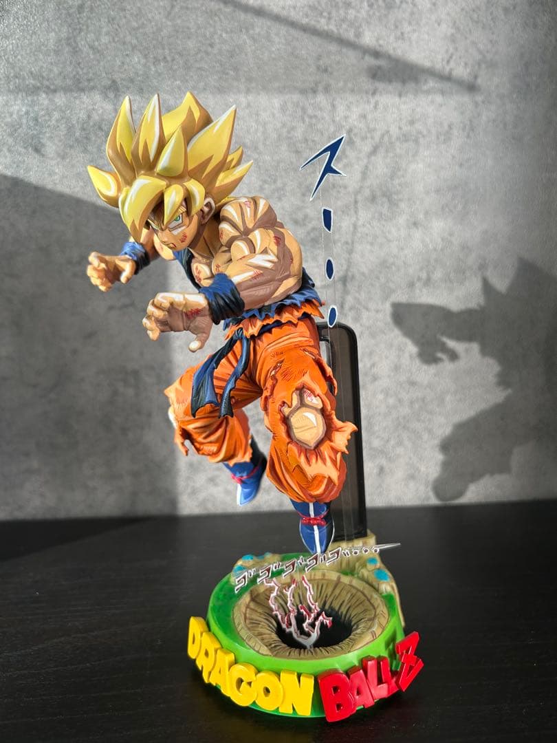 ドラゴンボール　孫悟空リペイントフィギュア　崩壊ナメック星ジオラマ台座付き