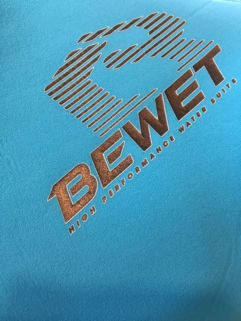 ビーウェット　￼フリーショルダー　2ミリフルスーツ