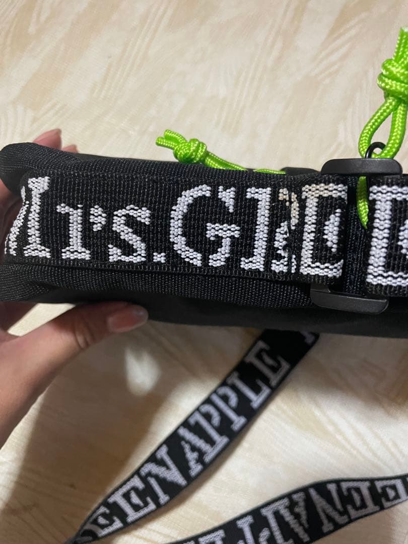 Mrs. GREEN APPLE ショルダーバッグ