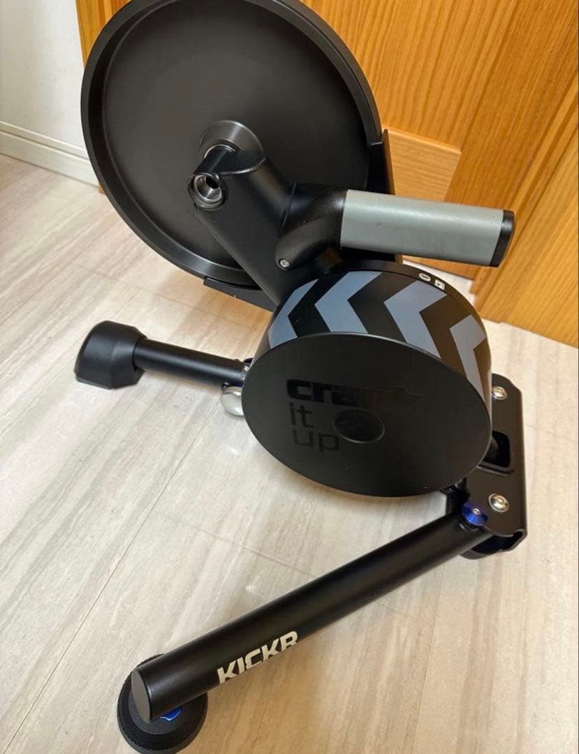 Wahoo KICKR トレーニングローラー