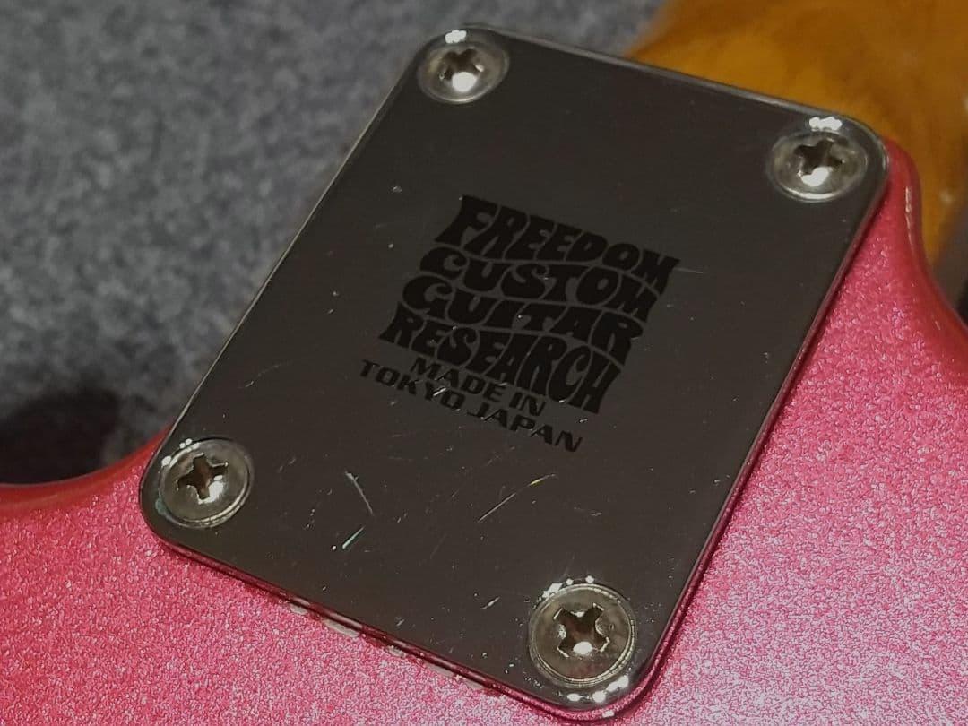 Fender ストラトキャスター ラッカー塗装 メタリックピンク