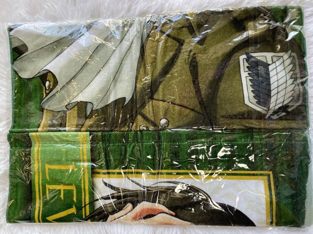 進撃の巨人　BIGタオル　リヴァイ （ロングコート）アクアマリン　入手困難