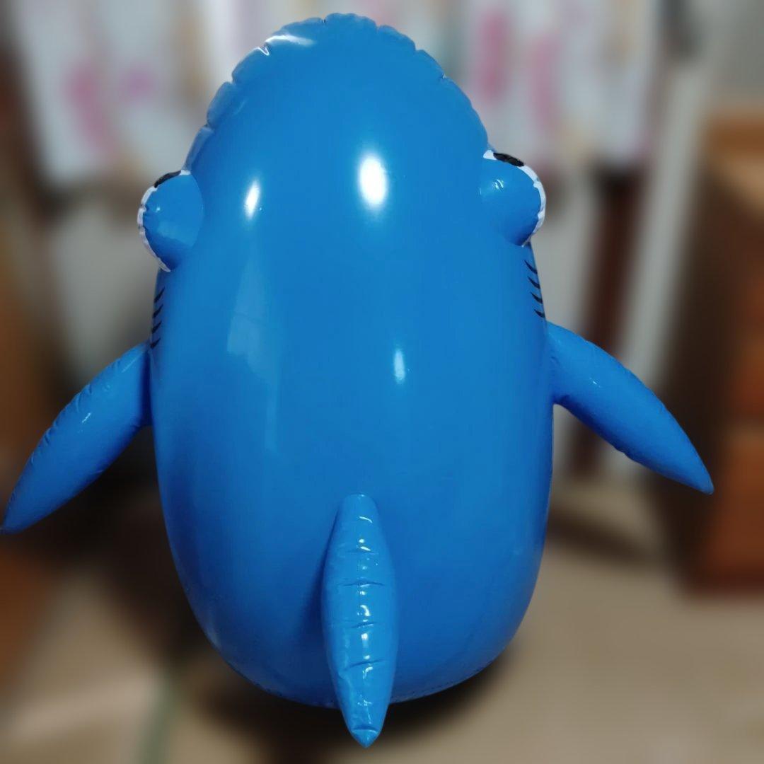 ギラギラ爺夏　サメのキャラクター ビニール装飾品 約高さ120cm×幅150cm