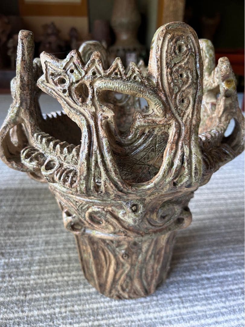 火焔型土器　模造品　レプリカ