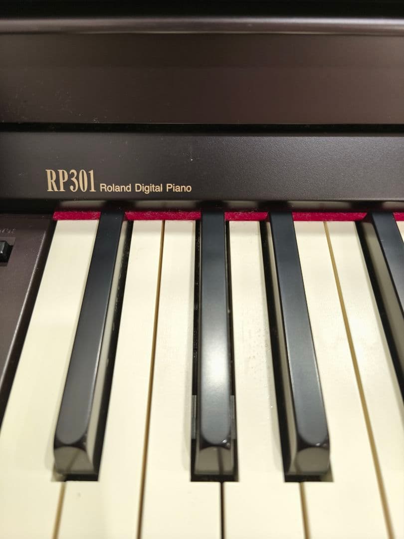 【直接取引or着払い】電子ピアノ　Roland デジタルピアノRP-301
