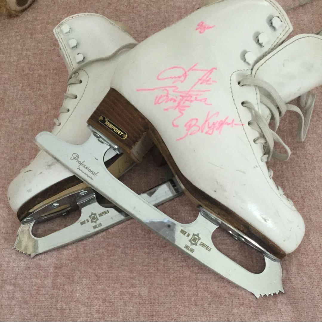 スケートシューズ