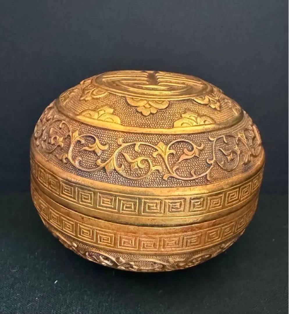 中国骨董　唐　金銅　人物寿紋彫り　香盒　宝石箱　茶道具　文房　置物(N-8)