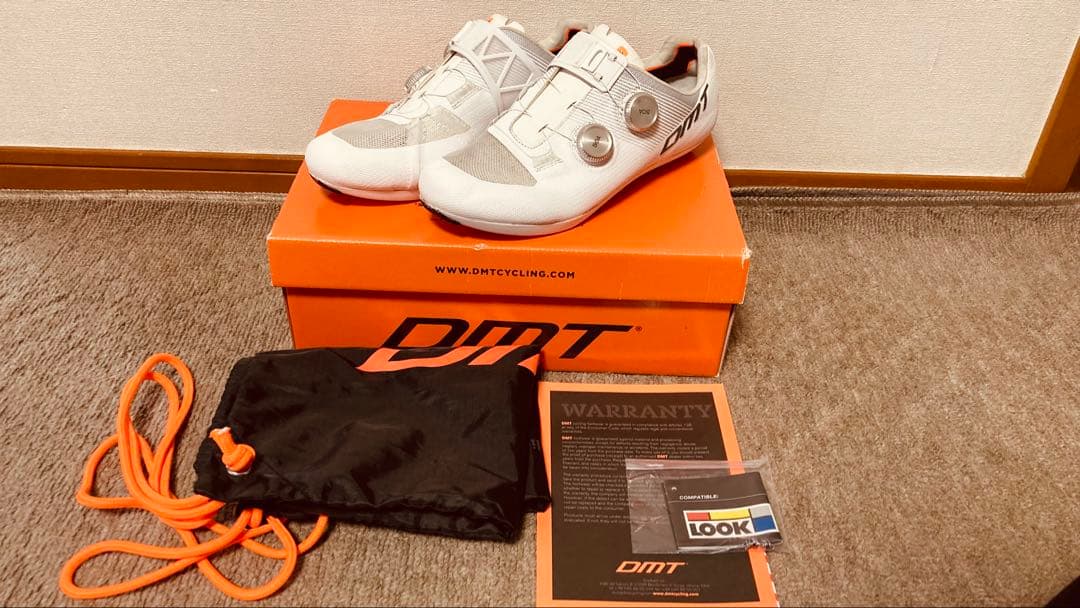 DMT KR0 EVO 44 ホワイトシルバー