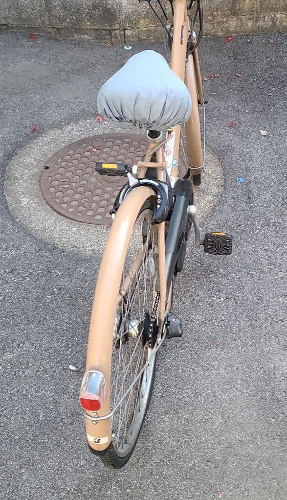 電動アシスト自転車 ベージュ 前カゴ付き