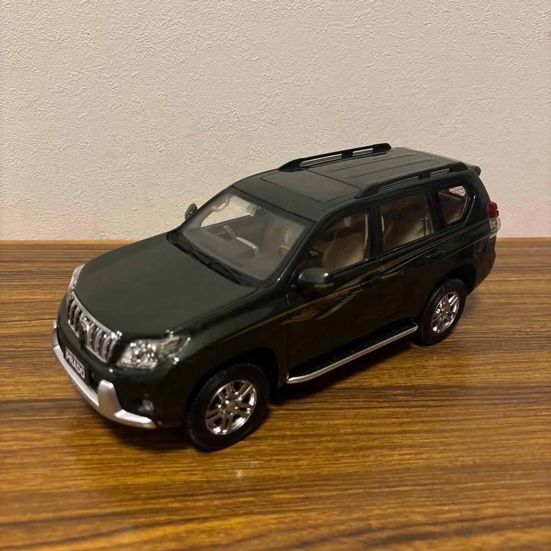 トヨタ ランドクルーザー プラド　1/18 モデルカー　美品