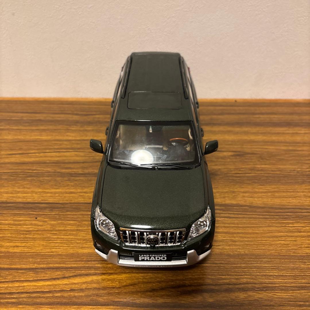 トヨタ ランドクルーザー プラド　1/18 モデルカー　美品