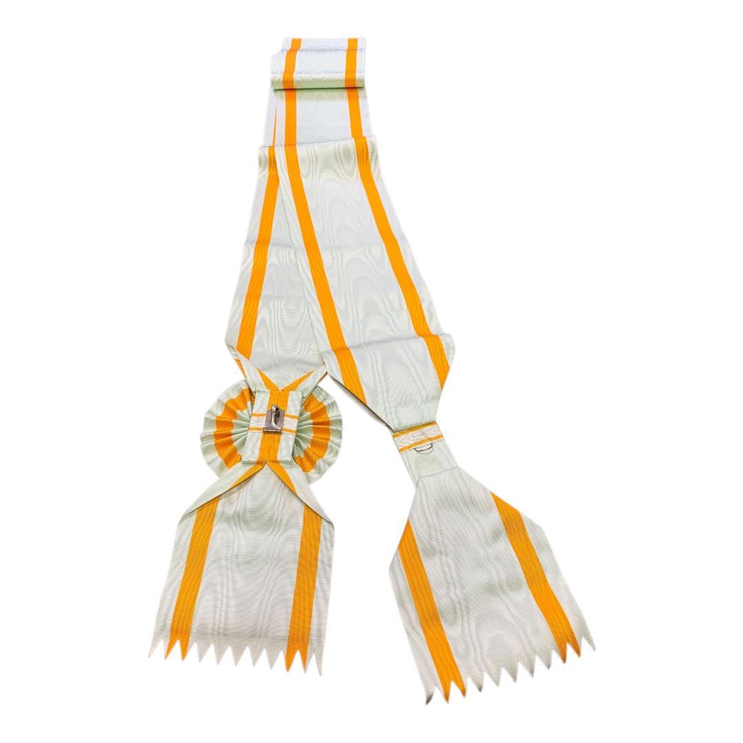 極美品 勲一等瑞宝章 共箱付き 勲章 徽章 当時物 現状品