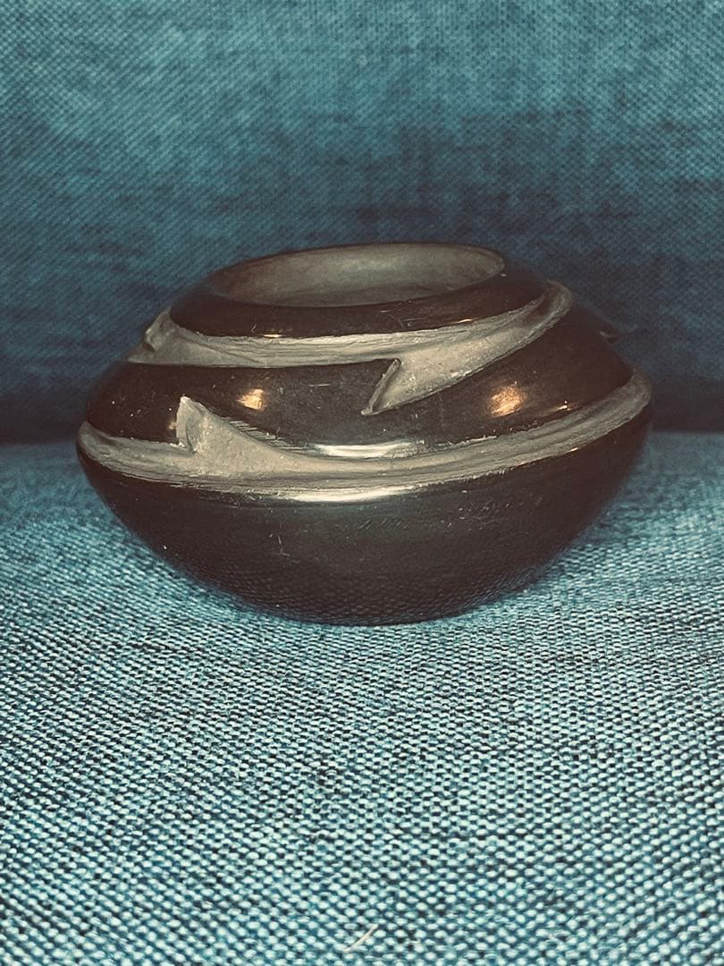 壺 黒壺 ポタリー ポピ ズニ ナバホ サンタクララ インディアン インディアン