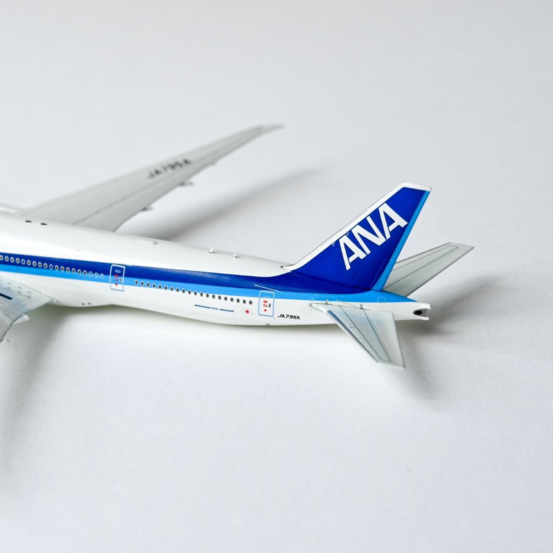 ANA B777-300ER ギア着脱可 JA795A 1/400
