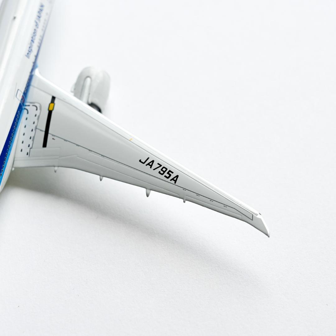 ANA B777-300ER ギア着脱可 JA795A 1/400