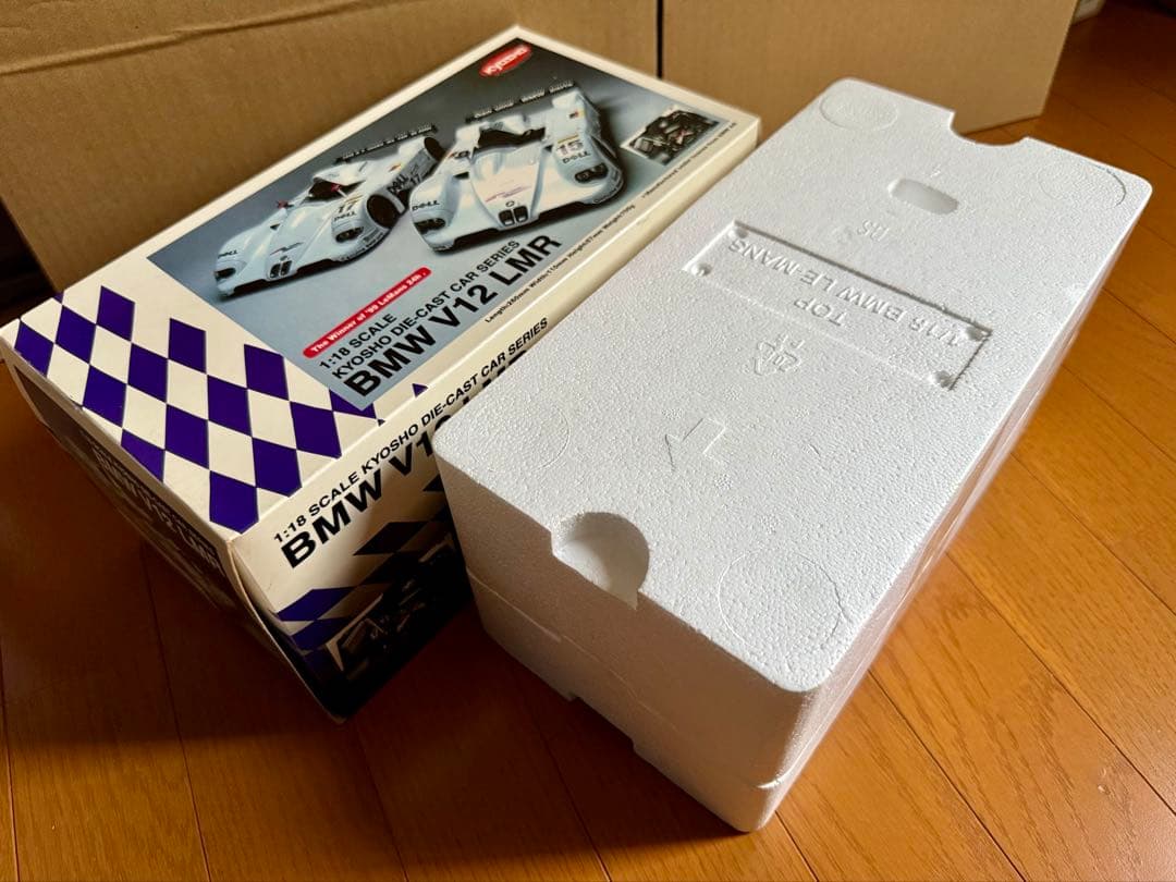 京商 1/18  V12 LMR 1991年ル・マン優勝車 エンジン付き