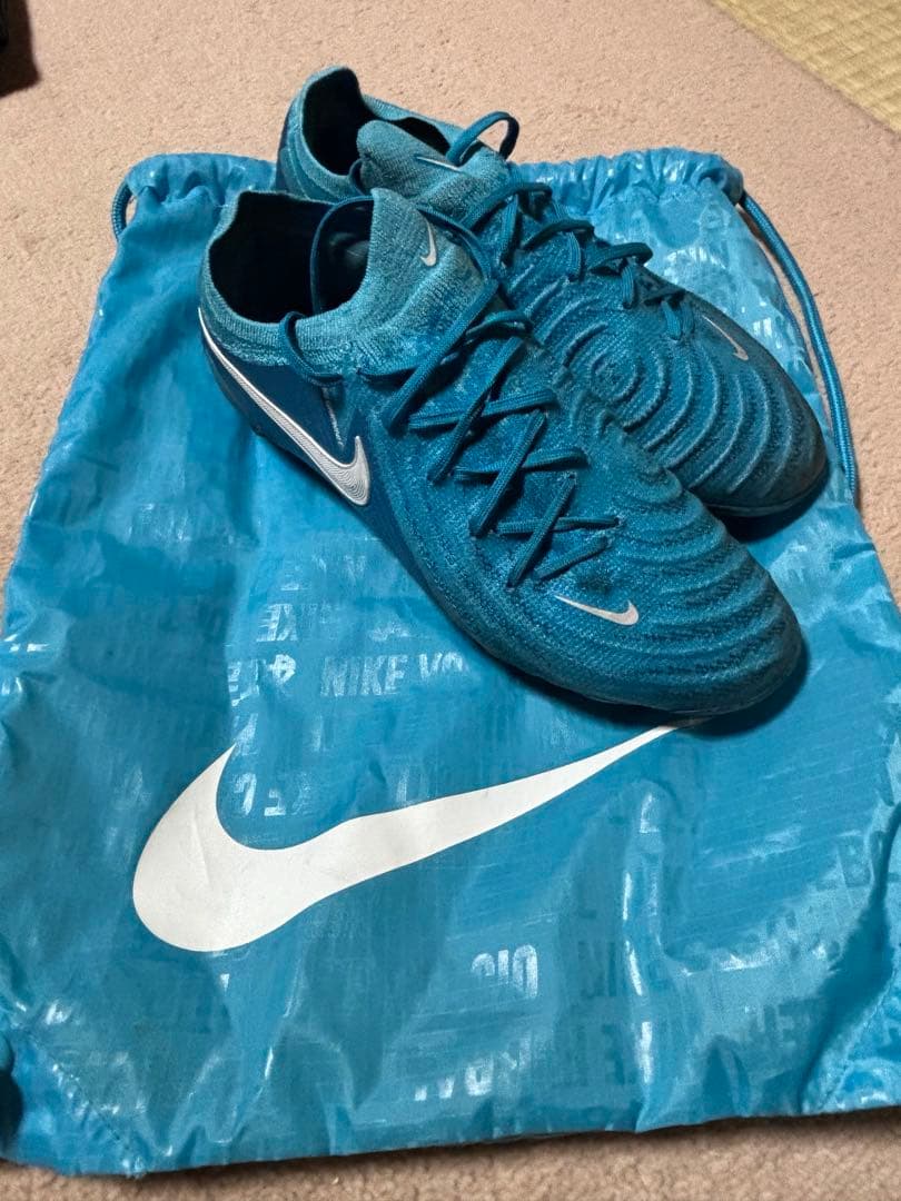 廃盤モデル‼️早いもの勝ち‼️サッカースパイクファントムGX 2エリートAG-PRO