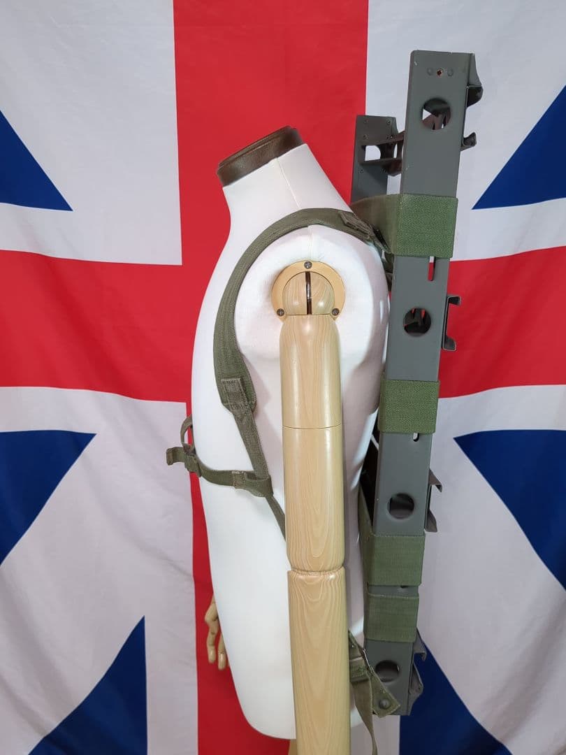 イギリス軍 キャリング フレーム 1944 パターン【実物本物】