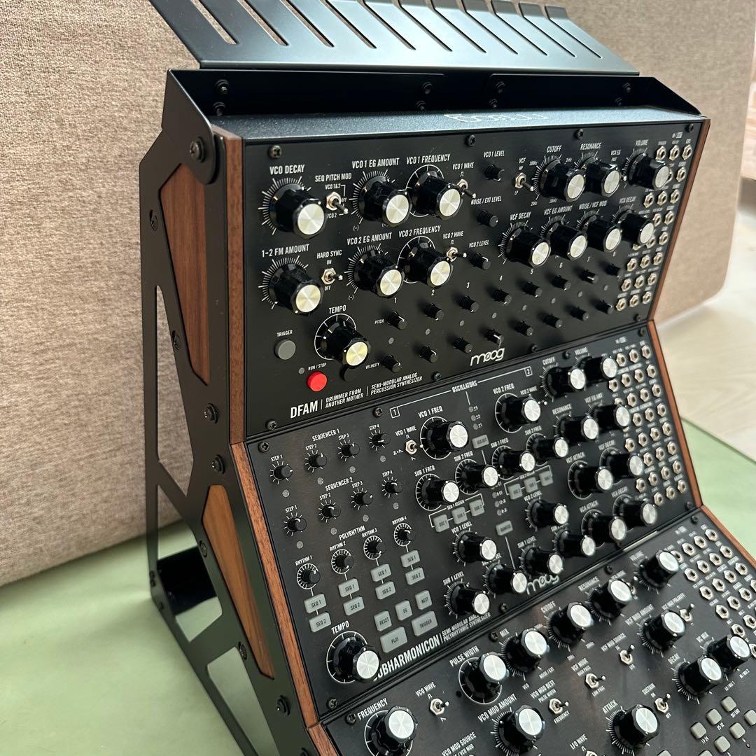 MOOG シンセ mother32 subharmonicon DFAM①