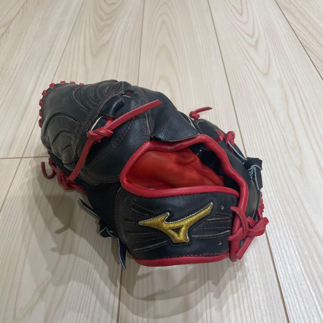 Mizuno/軟式グローブ/左投げ/黒/赤