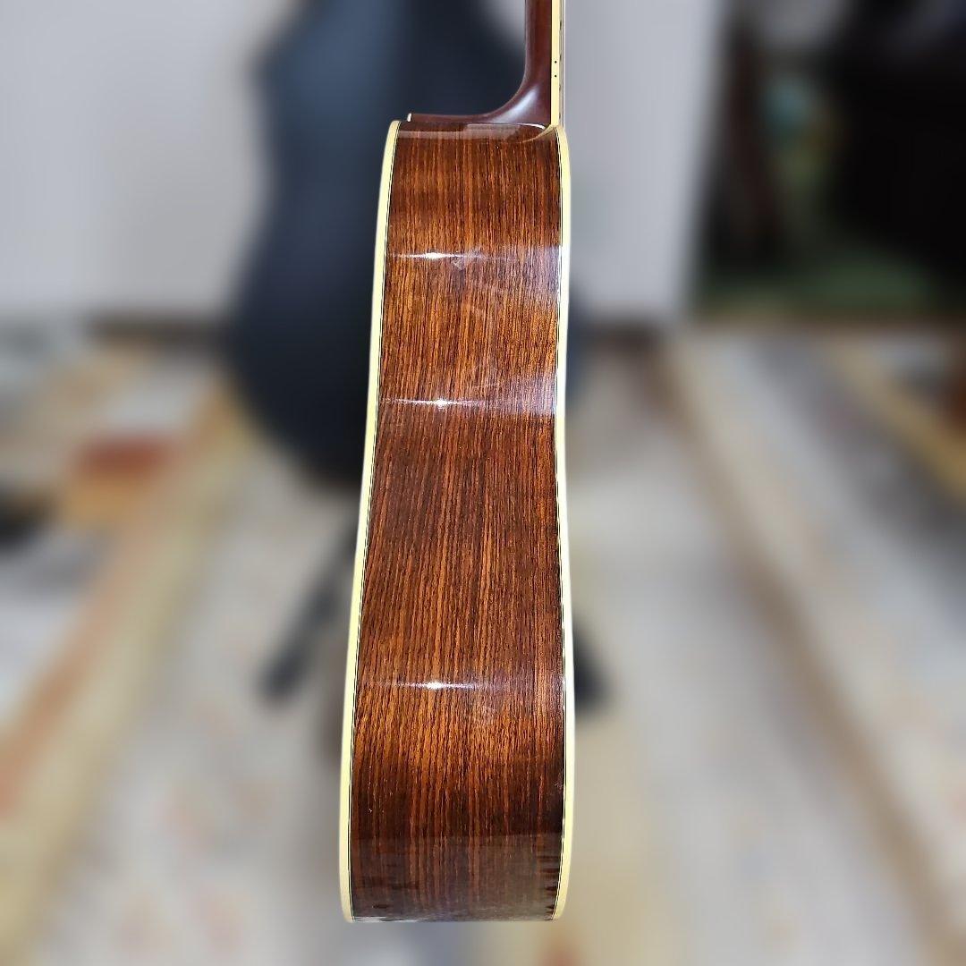 YAMAHA.LL33Jオール単板 ハードケース付き。