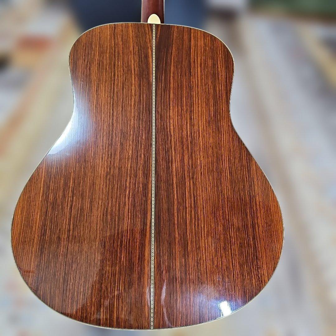 YAMAHA.LL33Jオール単板 ハードケース付き。