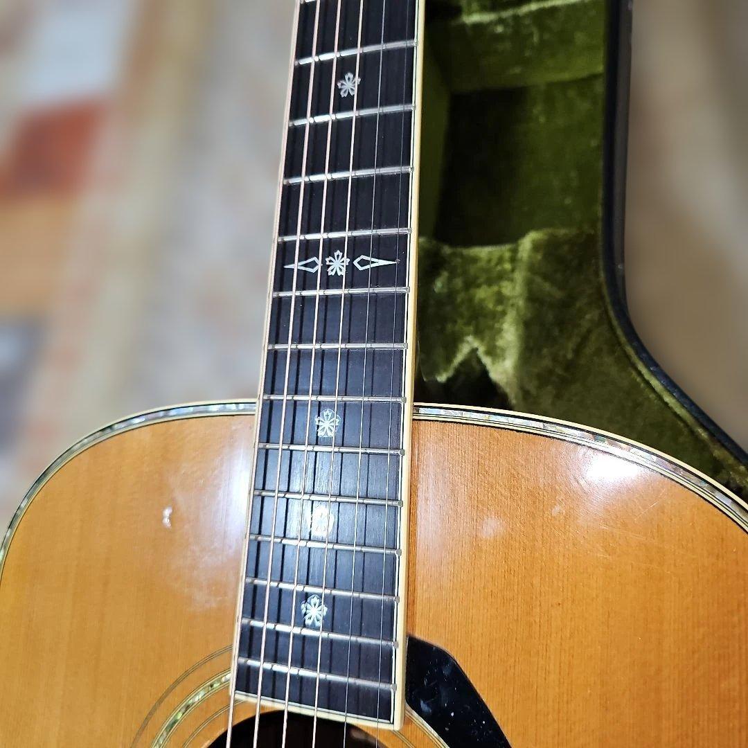 YAMAHA.LL33Jオール単板 ハードケース付き。