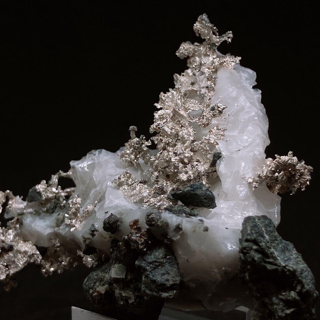 メ*ー様 シルバー　自然銀　原石　鉱物標本　247