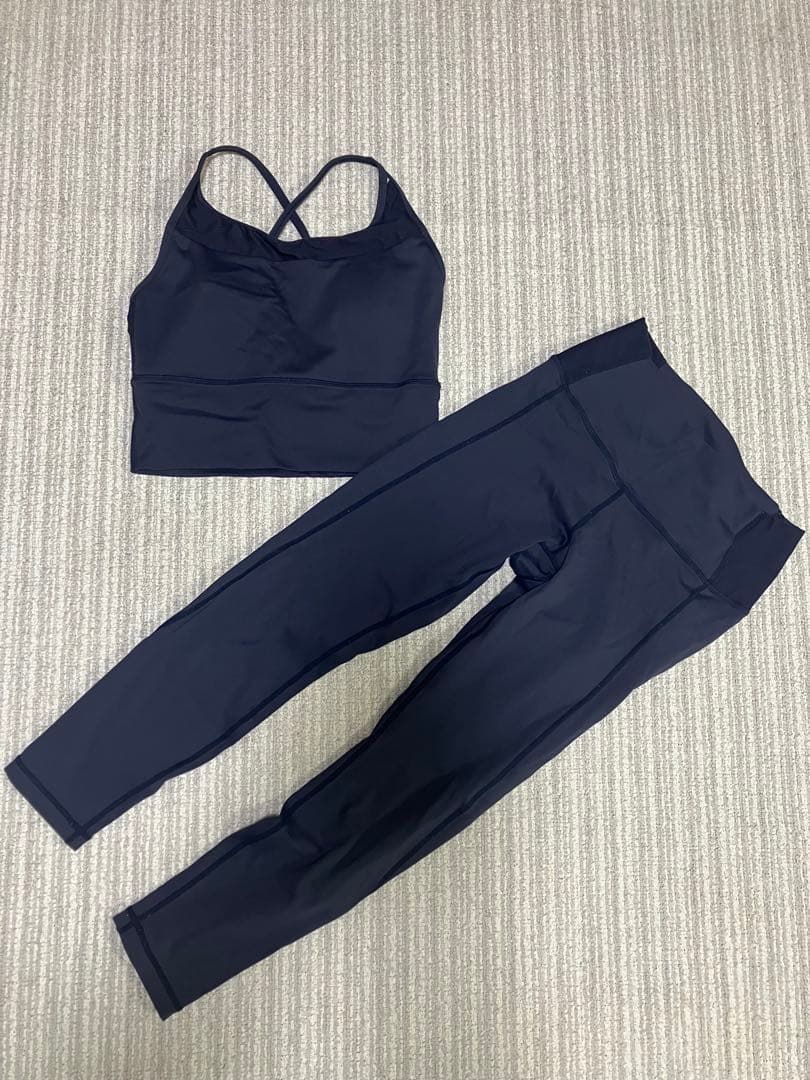 SUKALA スカーラ　ヨガ　クロスバックブラトップ＆レギンスセット