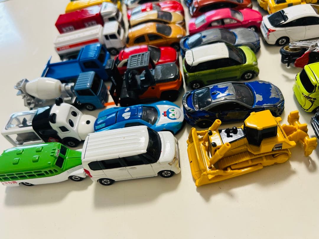トミカ　まとめ売り39台