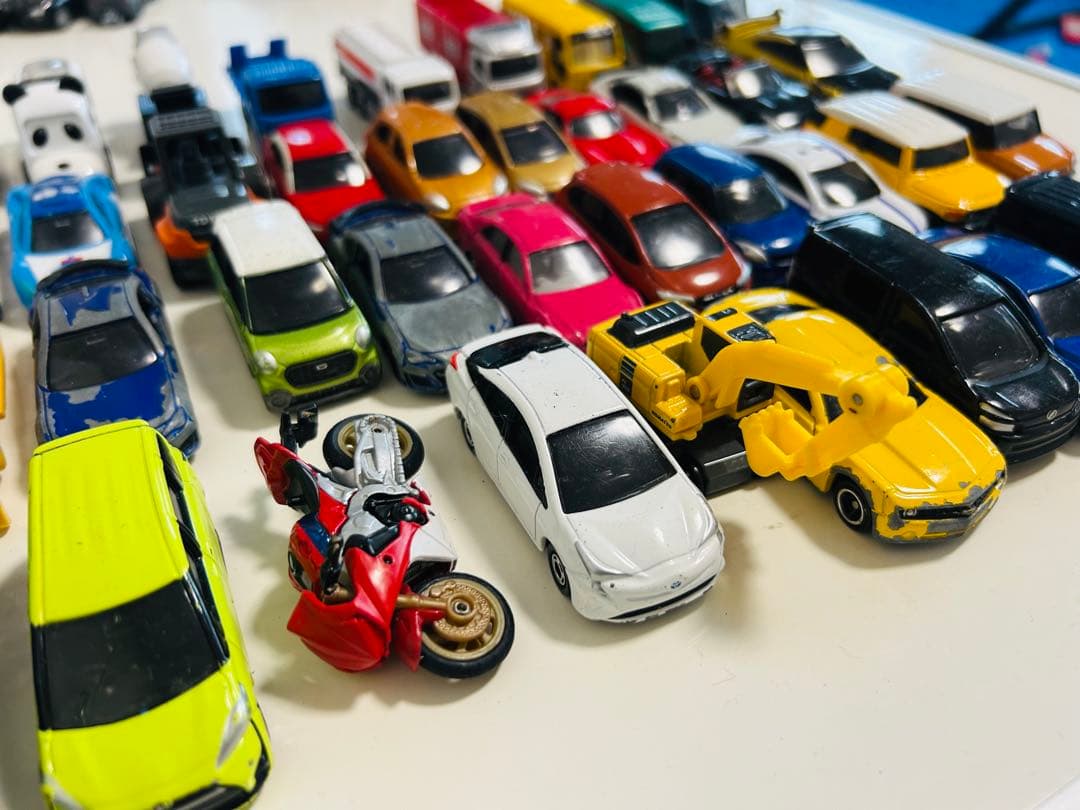 トミカ　まとめ売り39台
