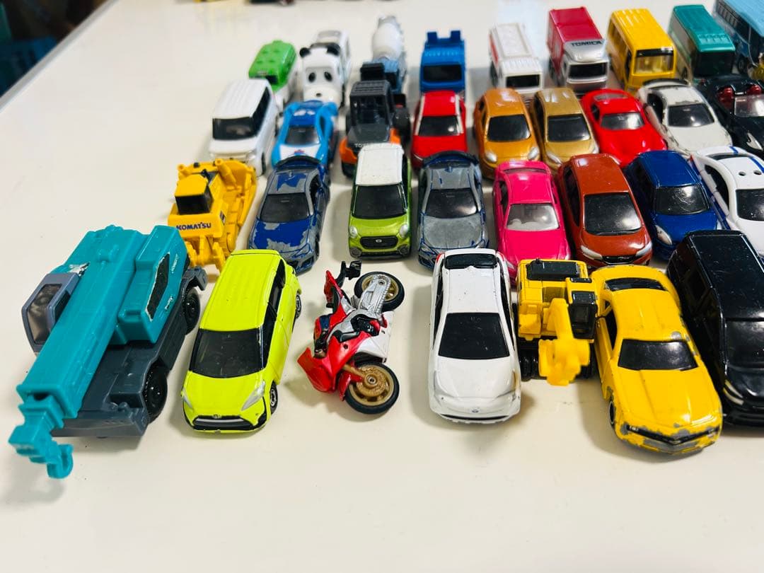 トミカ　まとめ売り39台