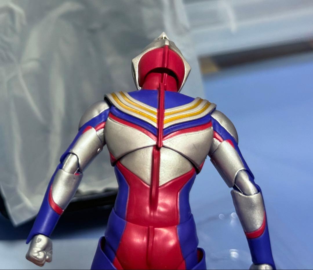 真骨彫　ウルトラマンティガ