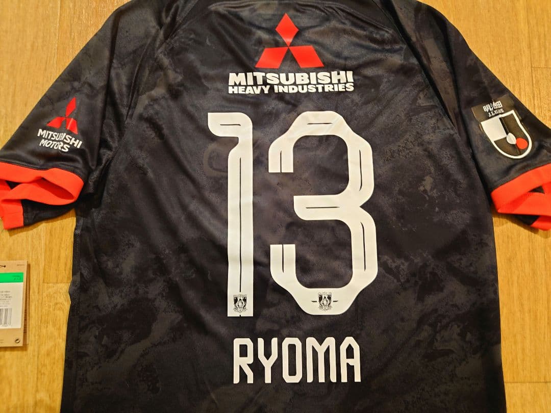 限定　浦和レッズ　 2024 　レプリカユニフォーム　サード　渡邊凌磨XLサイズ